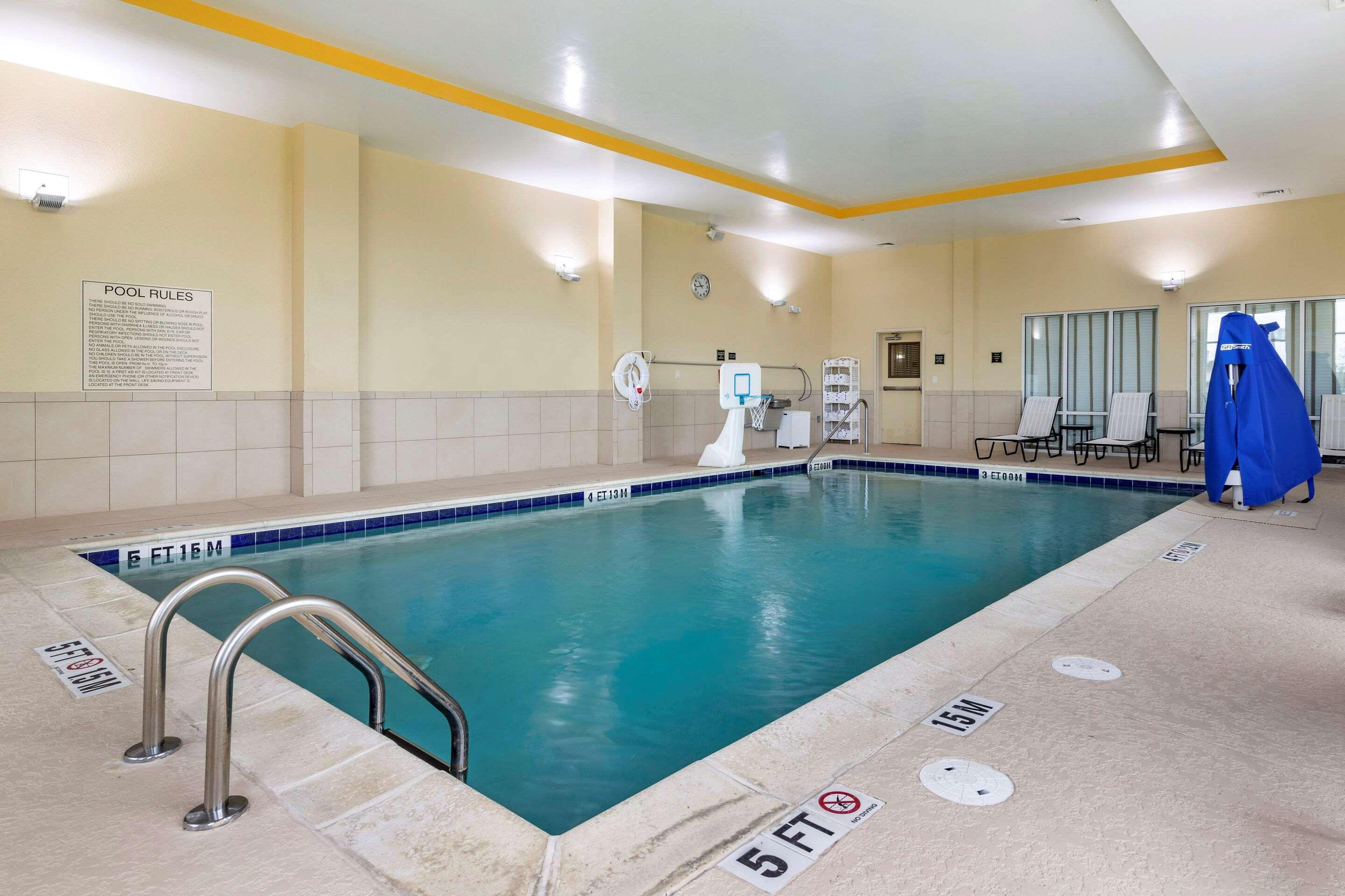 Comfort Suites Florence I-95 Buitenkant foto