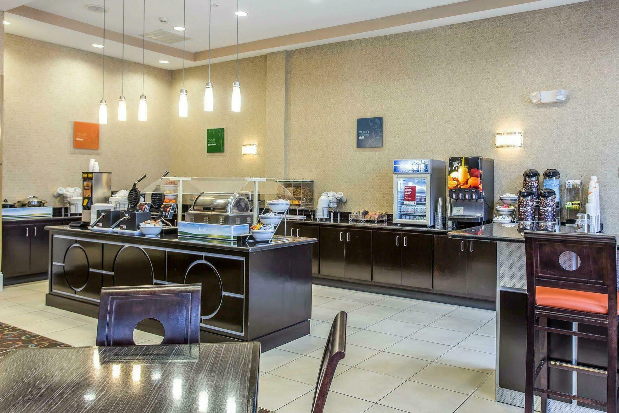 Comfort Suites Florence I-95 Buitenkant foto